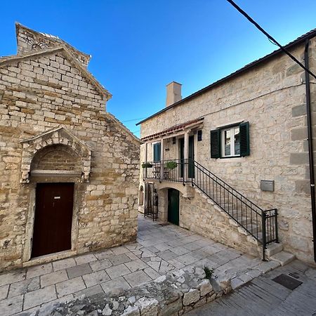Perfectly Located Cherry Stone House Split Buitenkant foto
